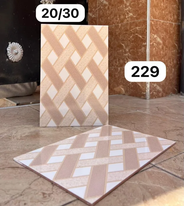 Carreaux faïence murale 20×30 cm – Motif géométrique